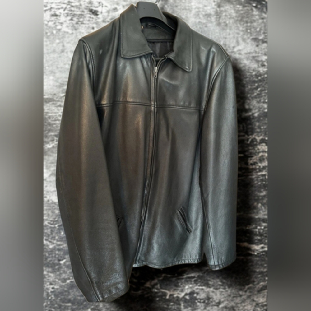 American made Fox Creek Leather men’s dress coat. Like new